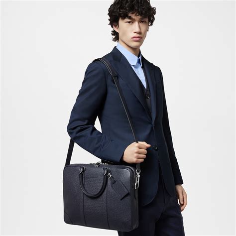 lv porte documents jour|Porte Documents Voyage PM Taiga Leather .